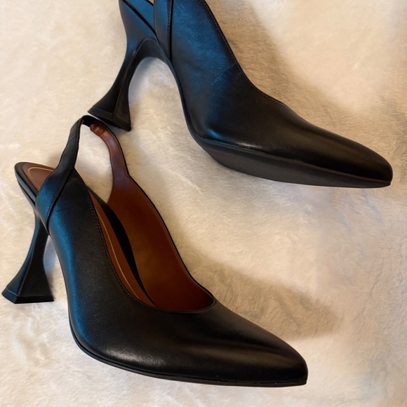 Vionic Slingback heels Size 10, Worn once!  Both Black and Beige - Picture 8 of 12